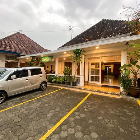 Parikesit Guest House Yogyakarta Eksteriør bilde