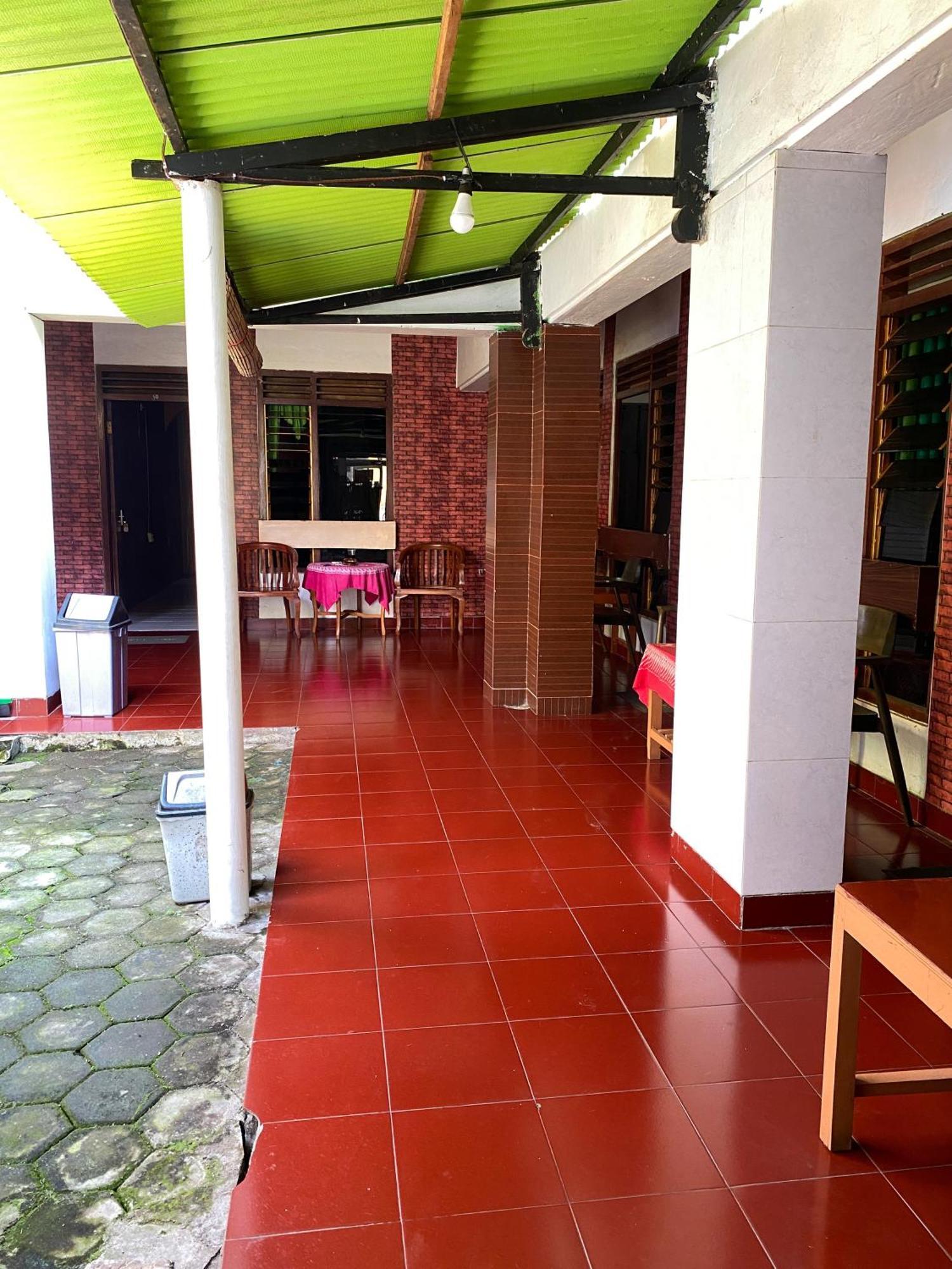 Parikesit Guest House Yogyakarta Eksteriør bilde