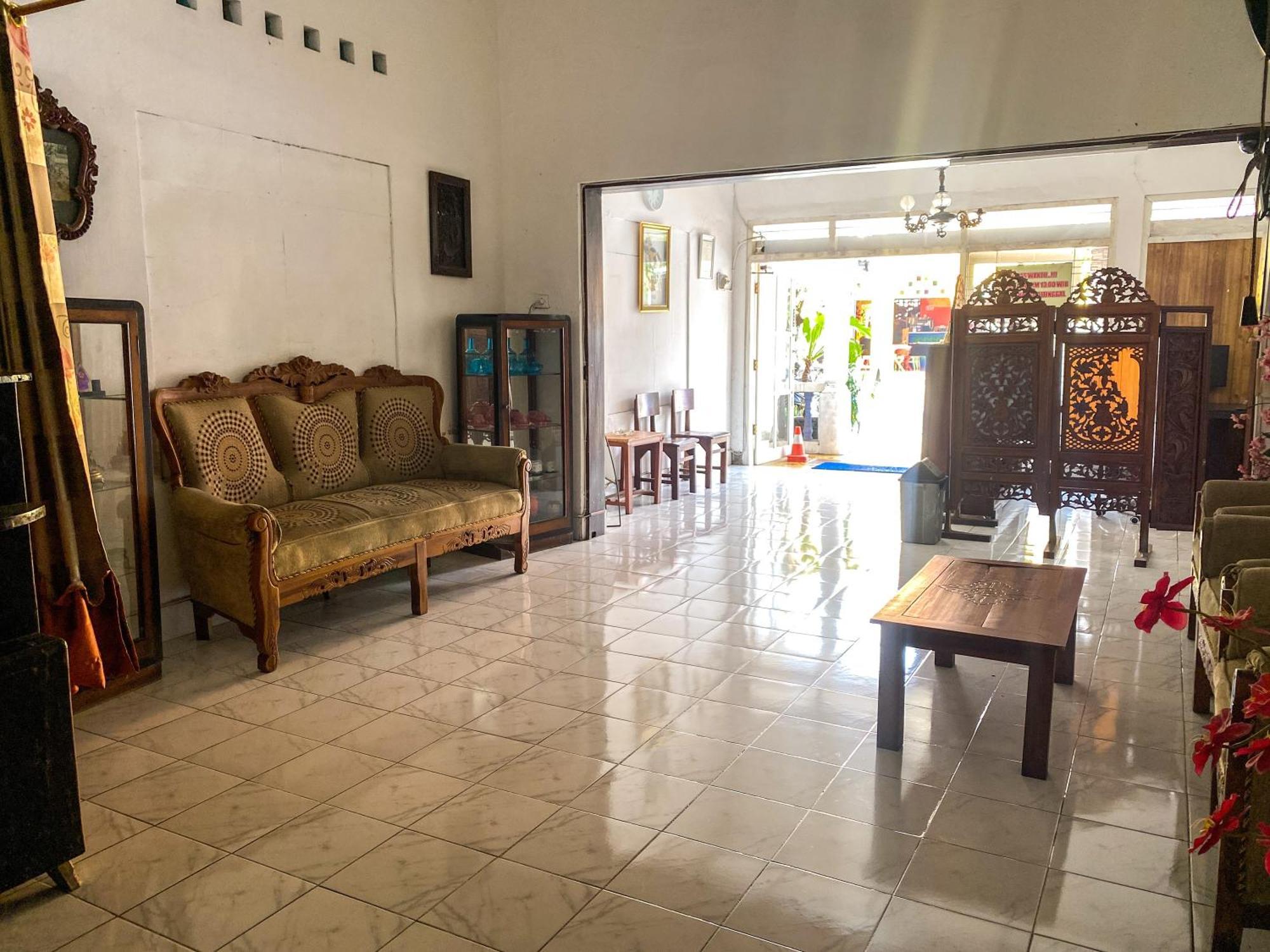 Parikesit Guest House Yogyakarta Eksteriør bilde