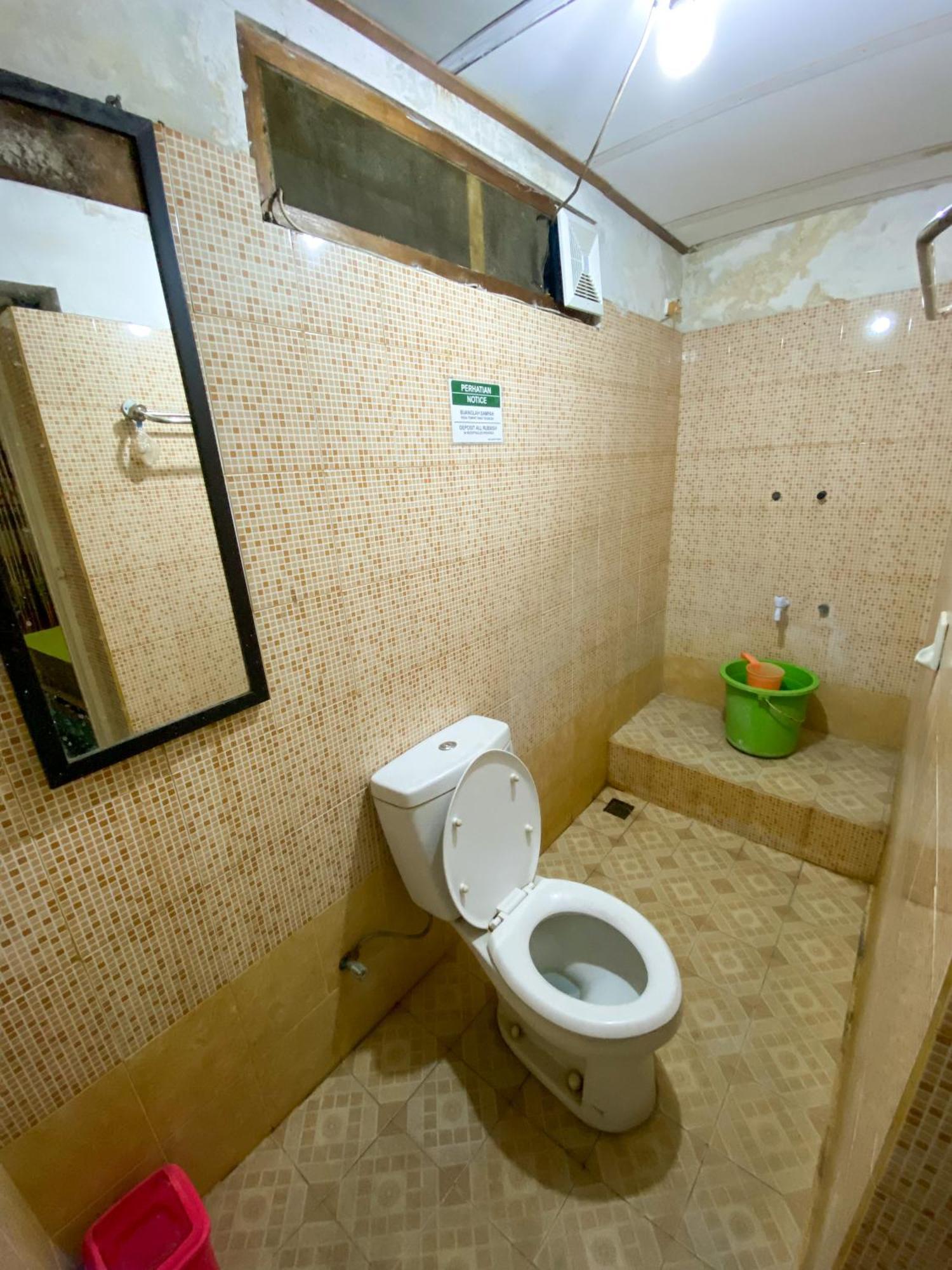 Parikesit Guest House Yogyakarta Eksteriør bilde